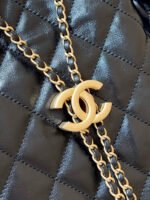 CC 25 HANDBAG IN BLACK 40 GRAINED CALFSKIN GOLD HARDWARE - Image 2