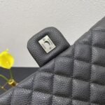 CC CLASSIC FLAP BAG 46 IN BLACK QUILTED CALFSKIN - Image 15