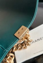 CHANEL 25S BOY BAG 25 IN DARK GREEN LAMBSKIN - Image 19