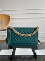 CHANEL 25S BOY BAG 25 IN DARK GREEN LAMBSKIN - Image 2