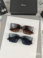 MONTAIGNE SQUARE SUNGLASS 58044 IN ACETATE - Image 7