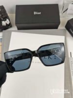 MONTAIGNE SQUARE SUNGLASS 58044 IN ACETATE - Image 3