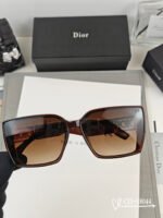 MONTAIGNE SQUARE SUNGLASS 58044 IN ACETATE - Image 5