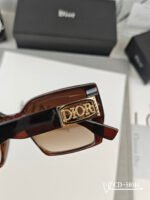 MONTAIGNE SQUARE SUNGLASS 58044 IN ACETATE - Image 15