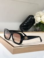 SQUARE SUNGLASSES CH5468B IN ACETATE EMBOSSED DIAMOND - Image 17