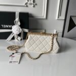 CHANEL 26S CROSSBODY BAG 20 IN WHITE LAMBSKIN - Image 9