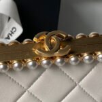 CHANEL 26S CROSSBODY BAG 20 IN WHITE LAMBSKIN - Image 3