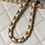 CHANEL 26S CROSSBODY BAG 20 IN WHITE LAMBSKIN - Image 4
