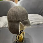 KNITTED TRAPPER HAT IN GRAY WOOL 439525 - Image 14