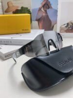 FF SQUARED VISOR FRAME SUNGLASSES 557144 IN ACETATE - Image 25