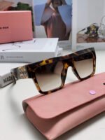 RUNWAY SQUARE SUNGLASSES 513009 IN HAVANA ACETATE - Image 8
