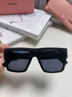RUNWAY SQUARE SUNGLASSES 513010 IN BLACK ACETATE - Image 4
