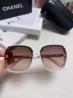 SQUARE SUNGLASSES 632874 IN WHITE ACETATE - Image 13