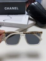 SQUARE SUNGLASSES 632885 IN WHITE ACETATE - Image 5