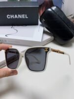 SQUARE SUNGLASSES 632885 IN WHITE ACETATE - Image 3