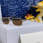 RECTANGULAR FRAME SUNGLASSES GG1457S IN METAL - Image 11