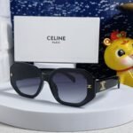 TRIOMPHE SQUARE SUNGLASS  566743 IN BLACK ACETATE GRADIENT SMOKE LENSES