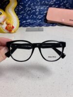 RUNWAY SUNGLASSES 567509 IN BLACK ACETATE BLACK LOGO - Image 6