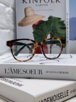 BUTTERFLY FRAME SUNGLASSES 570220 IN ACETATE - Image 23