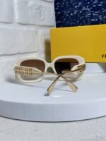 OVERSIZES FF DIAMONDS SQUARE SUNGLASSES 551639 IN ACETATE - Image 24