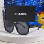SQUARE SUNGLASSES 638932 IN BLACK ACETATE