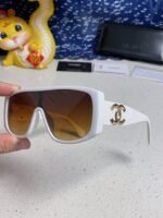 SQUARE SUNGLASSES CH5495 IN WHITE ACETATE BROWN LENSES - Image 18