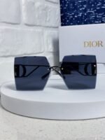 30MONTAIGNE S7U SUNGLASS 578111 IN BLACK METAL GREY LENSES - Image 5