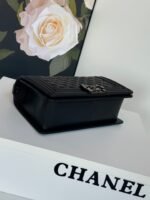 CHANEL BOY 25S 25 CM IN BLACK LAMBSKIN - Image 4