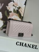 BOY BAG MEDIUM 25 IN PINK NUDE CALFSKIN - Image 15