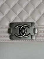 BOY BAG MEDIUM 25 IN PINK NUDE CALFSKIN - Image 16