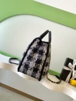 CHANEL 25S SHOPPING BAG 40 IN BLACK MIX GREY TWEED - Image 14