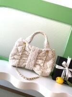 CHANEL 25S BOW BAG 38 IN CREAM WHITE TWEED WITH GOLD HARDWARE - Image 11