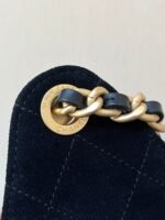 CC 25 HANDBAG 30 IN BLACK SUEDE GOLD HARDWARE - Image 2