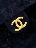 CC 25 HANDBAG 40 IN BLACK SUEDE GOLD HARDWARE - Image 18