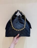CC 25 HANDBAG 40 IN BLACK DENIM GOLD HARDWARE - Image 16