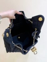 CC 25 HANDBAG 40 IN BLACK DENIM GOLD HARDWARE - Image 18