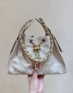 CC 25 HANDBAG IN CREAM 30 GRAINED CALFSKIN GOLD HARDWARE - Image 11