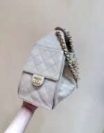 CC 25 HANDBAG IN CREAM 30 GRAINED CALFSKIN GOLD HARDWARE - Image 13