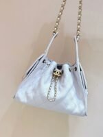 CC 25 HANDBAG IN WHITE 30 GRAINED CALFSKIN GOLD HARDWARE - Image 9