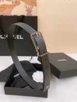 BELT 30MM IN BLACK CALFSKIN WITH INTERWOVEN GOLD CHAIN BUCKLE - Image 2