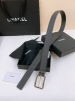 BELT 30MM IN BLACK CALFSKIN WITH INTERWOVEN GOLD CHAIN BUCKLE - Image 6